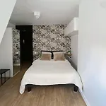 Fully Renovated Studio For 2
