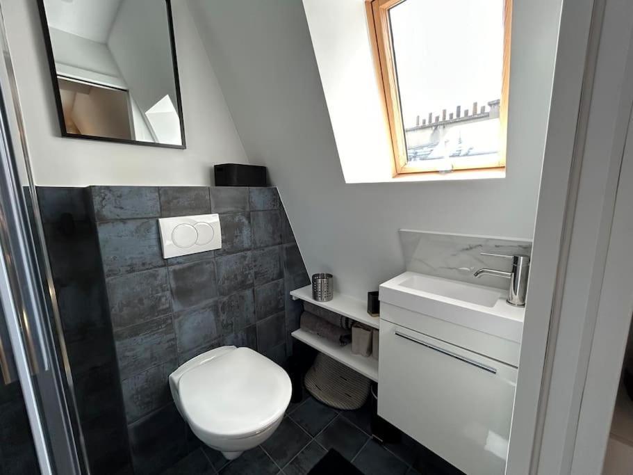 Fully Renovated For 2 *