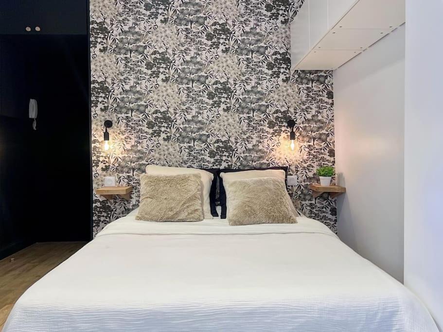 Fully Renovated For 2 *