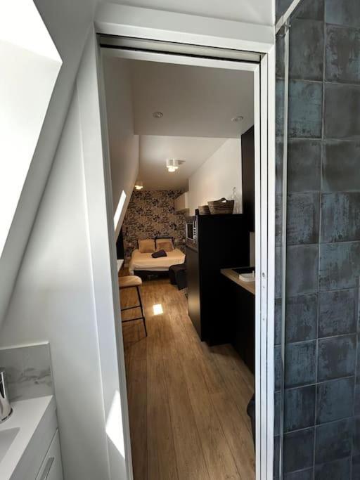 Fully Renovated For 2 *