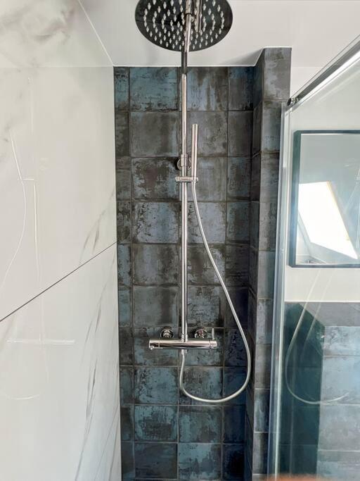 Fully Renovated For 2 * Parijs